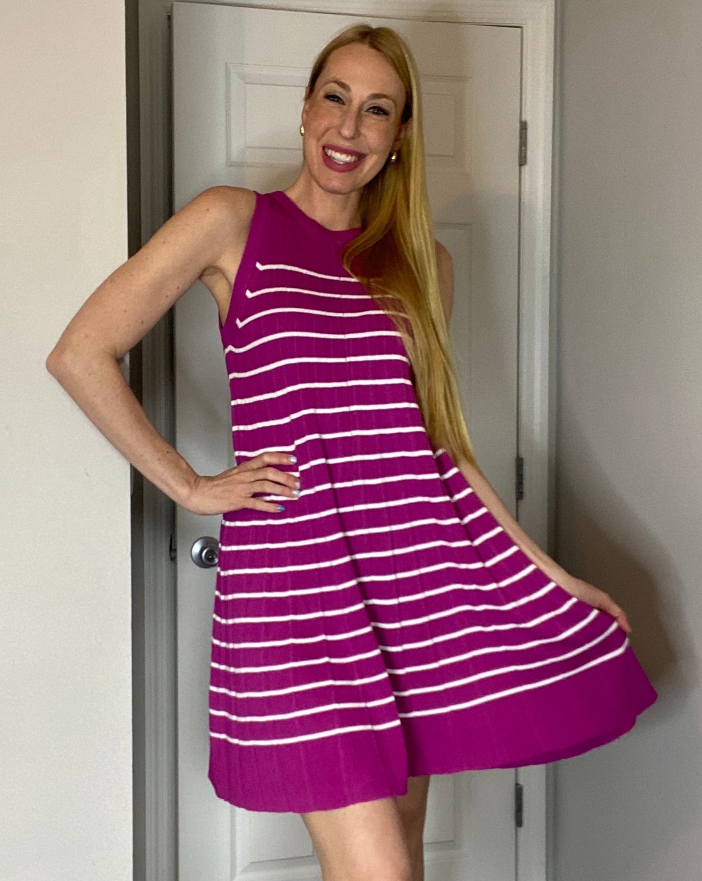 ZESICA Sleeveless Crewneck Striped Knit Pleated Mini Dress zesica ZESICA Sleeveless Crewneck Striped Knit Pleated Mini Dress zesica