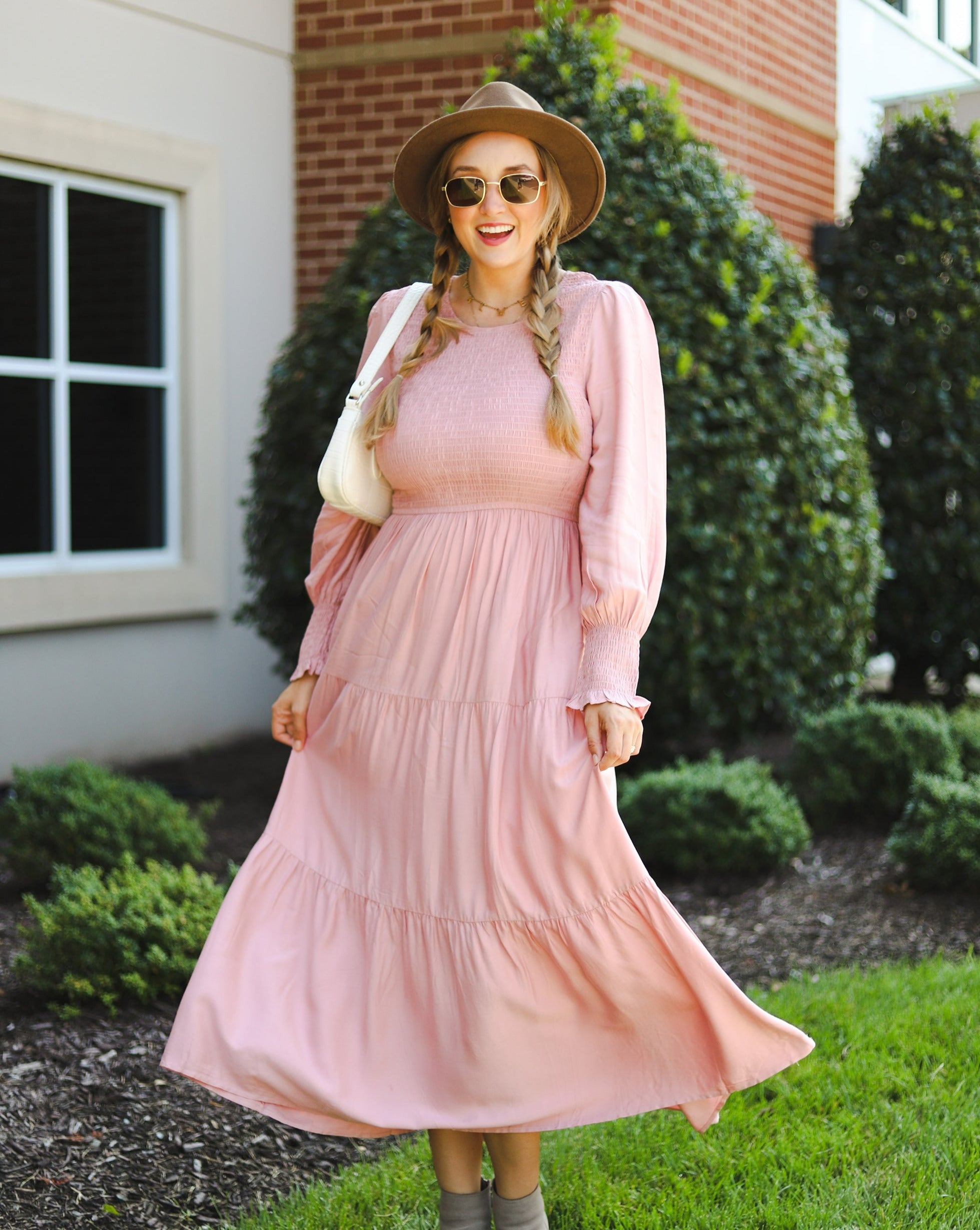 ZESICA High Waist Smocked Flowy Tiered Midi Dress – zesica ZESICA High Waist Smocked Flowy Tiered Midi Dress – zesica